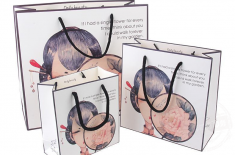 化妝品包裝袋 化妝品包裝袋廠家淺析會(huì)有哪些油墨用于紙袋印刷[吉彩四方]
