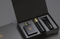 以華麗的化妝品包裝設(shè)計(jì)包裝盒贏得買家關(guān)注 [吉彩四方]